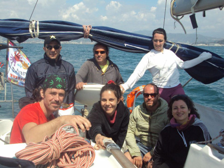 L'equipaggio alla veleggiata solidale